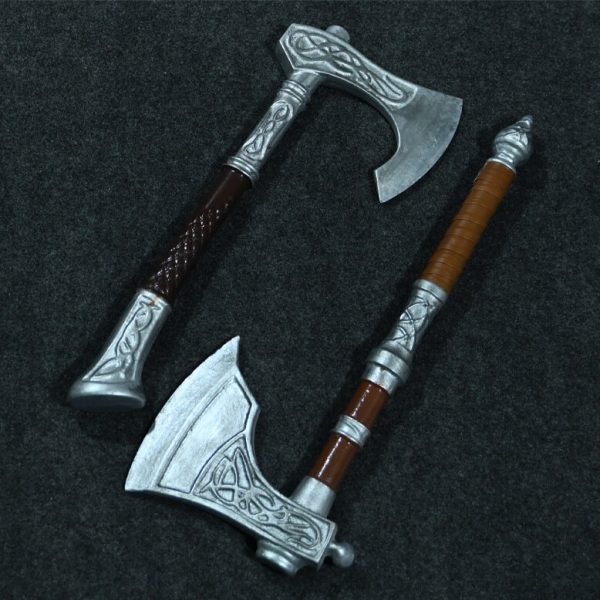طقم فؤوس إيفور المزدوجة مصنوعة يدوياً من الخشب الطبيعي - Eivor’s Dual Axes Set Assassin’s Creed Valhalla Natural Wood Replica