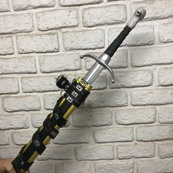 A 113cm wooden replica of Jon Snow’s Longclaw sword from Game of Thrones, featuring a hand-painted white wolf pommel and a premium gold-trimmed black scabbard with leather straps.