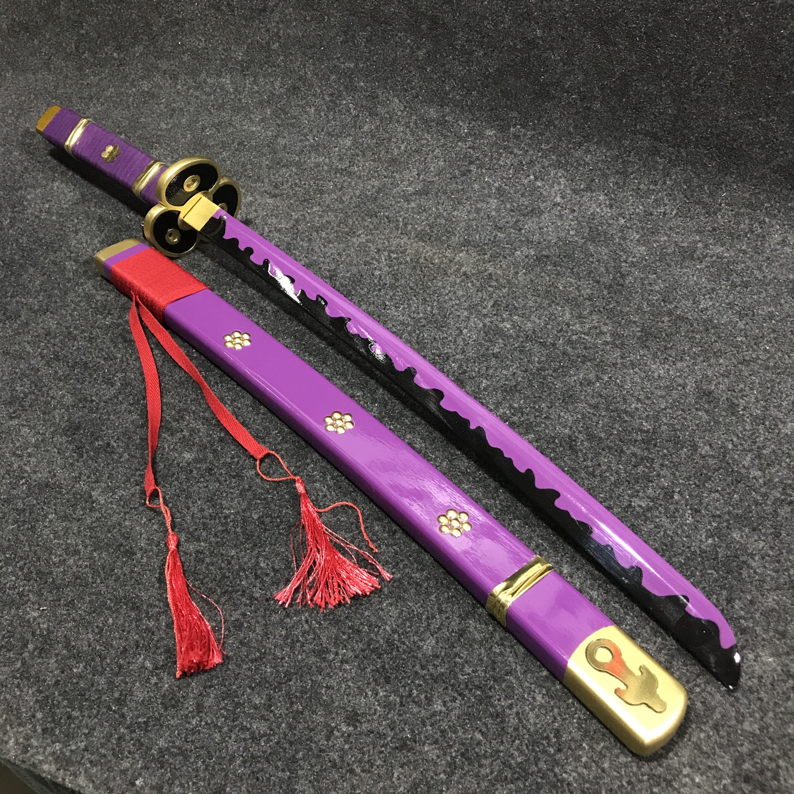 en2 85cm Roronoa Zoro one piece Enma wooden katana replica with royal purple scabbard and golden flower motifs, One Piece anime sword.