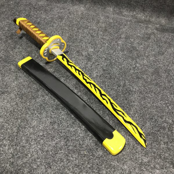 55cm Kaigaku wooden tanto mini katana with black and yellow flesh-vein lightning pattern, Upper Moon Six replica.