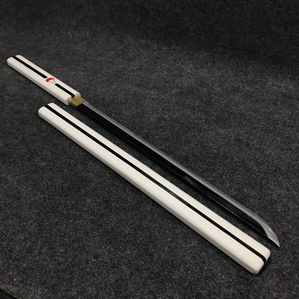 85cm Sasuke Uchiha White Kusanagi wooden sword, minimalist straight-edge chokutō, Naruto Shippuden replica.
