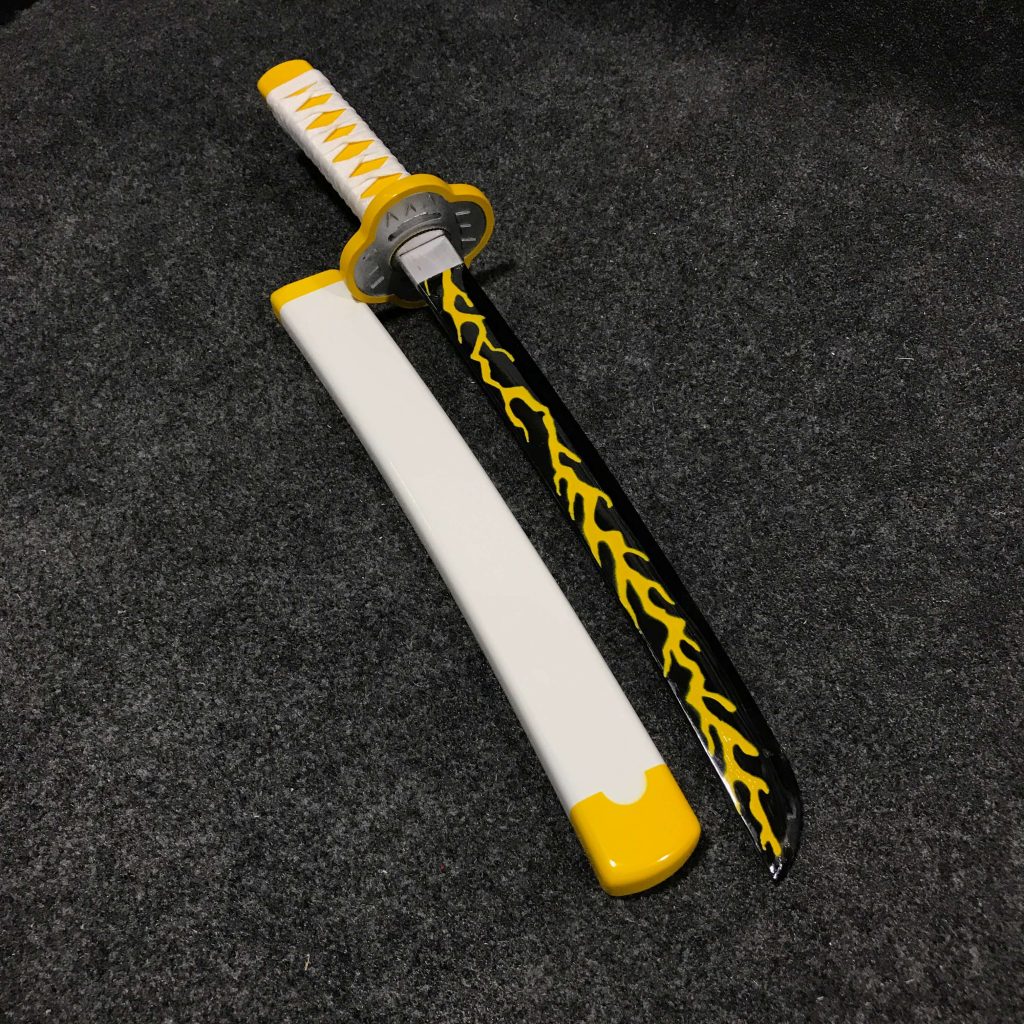55cm Zenitsu Agatsuma wooden tanto mini katana with white blade and yellow lightning bolt pattern, Demon Slayer replica.